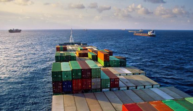 Buque con contenedores, blog sobre el incremento de los fletes maritimos a china de Morarte Logistics sl